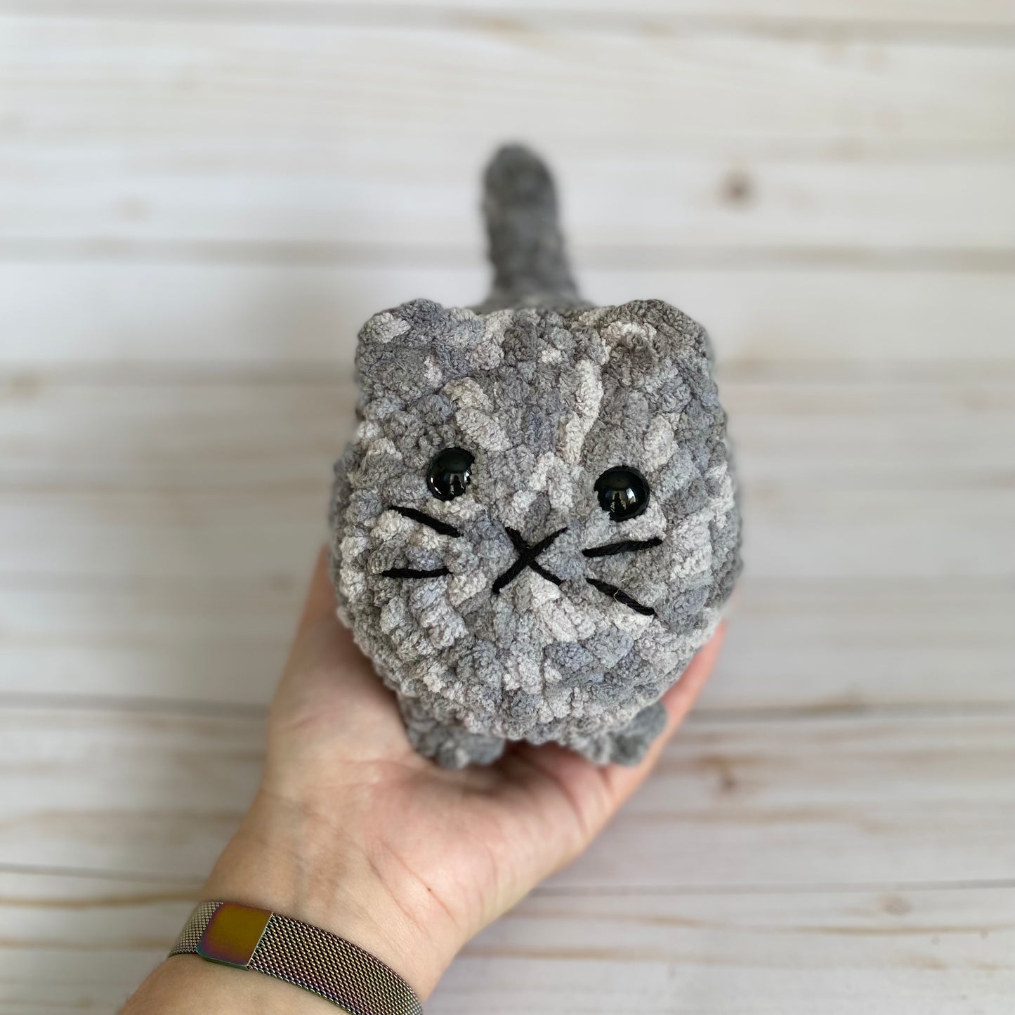Solid Loaf Cat - Artsy & Adorable